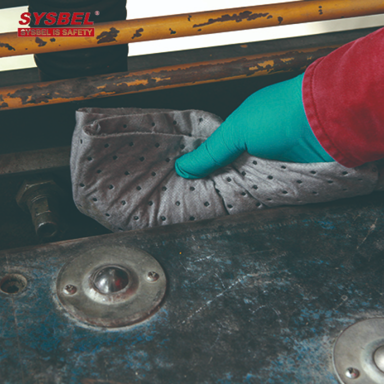 Sysbell Universal Emergency Spill Response Bag for Oil Chemical Cleanup