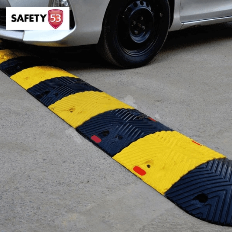 Durable Black and Yellow Reflective Rubber Speed Hump L-07